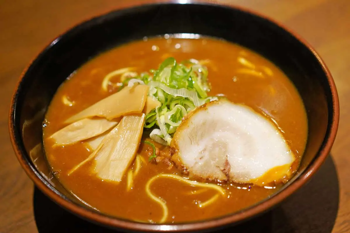 氷見カレー | ヒミツクラブ -氷見通倶楽部-